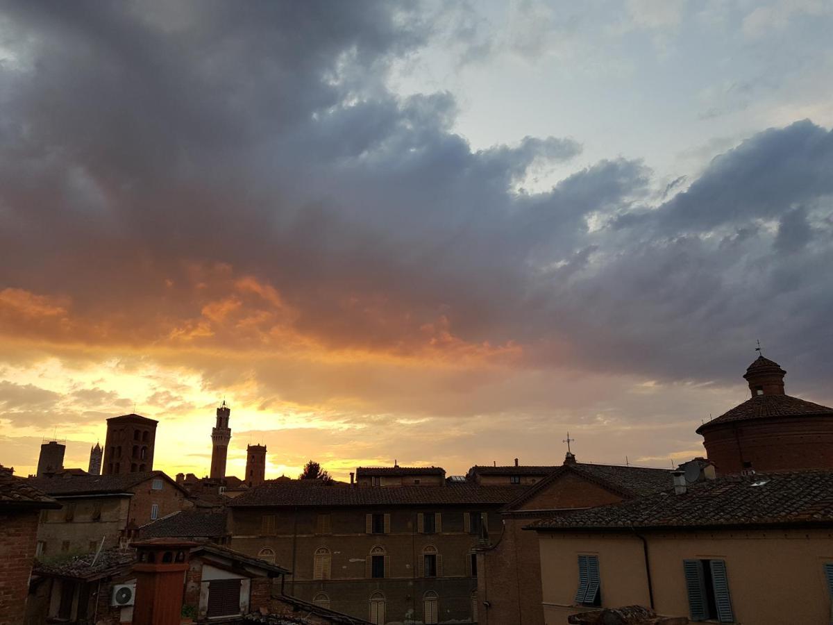 Un Terrazzo Sulla Magia Apartman Siena Kültér fotó