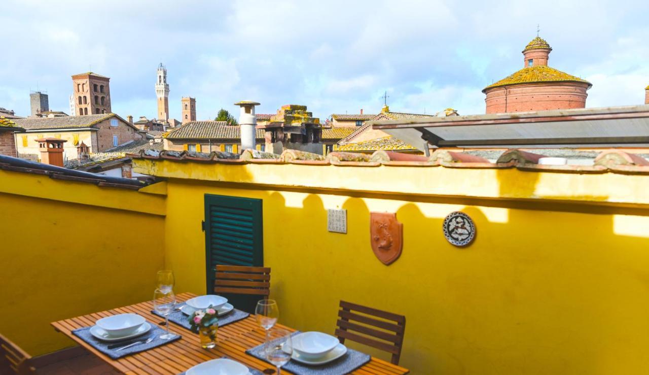 Un Terrazzo Sulla Magia Apartman Siena Kültér fotó
